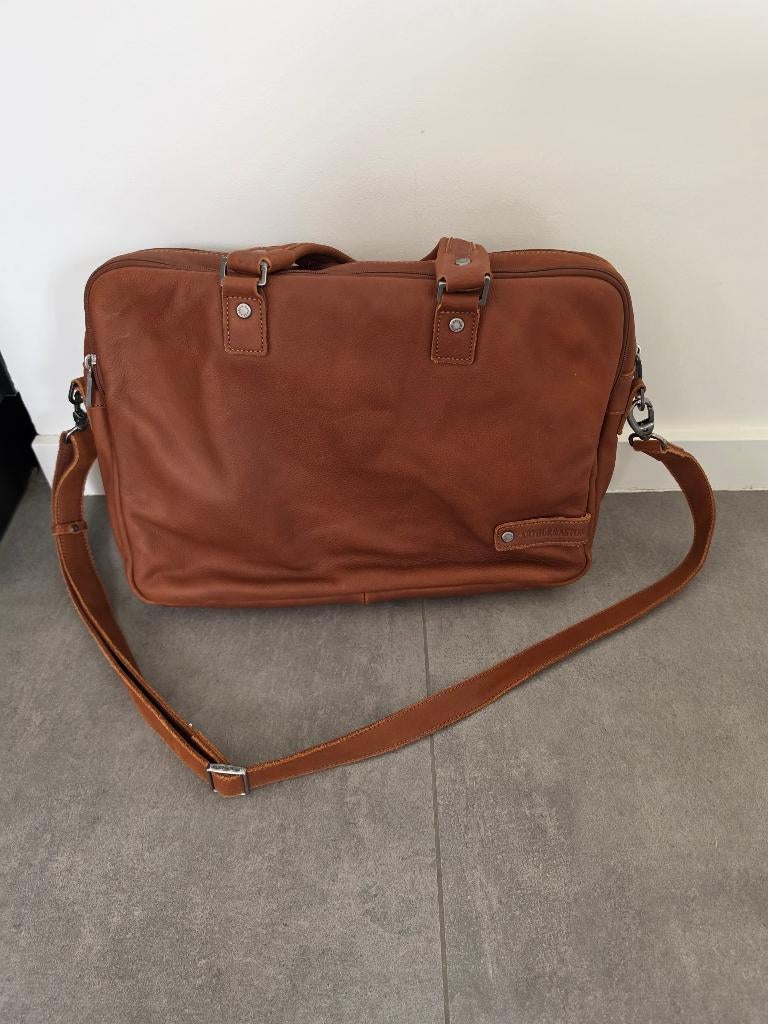Laptop tas - Arthur & Aston, Informatique & Logiciels, Sacoches d'ordinateur portable, Enlèvement, 16 pouces, Comme neuf, Sac à bandoulière