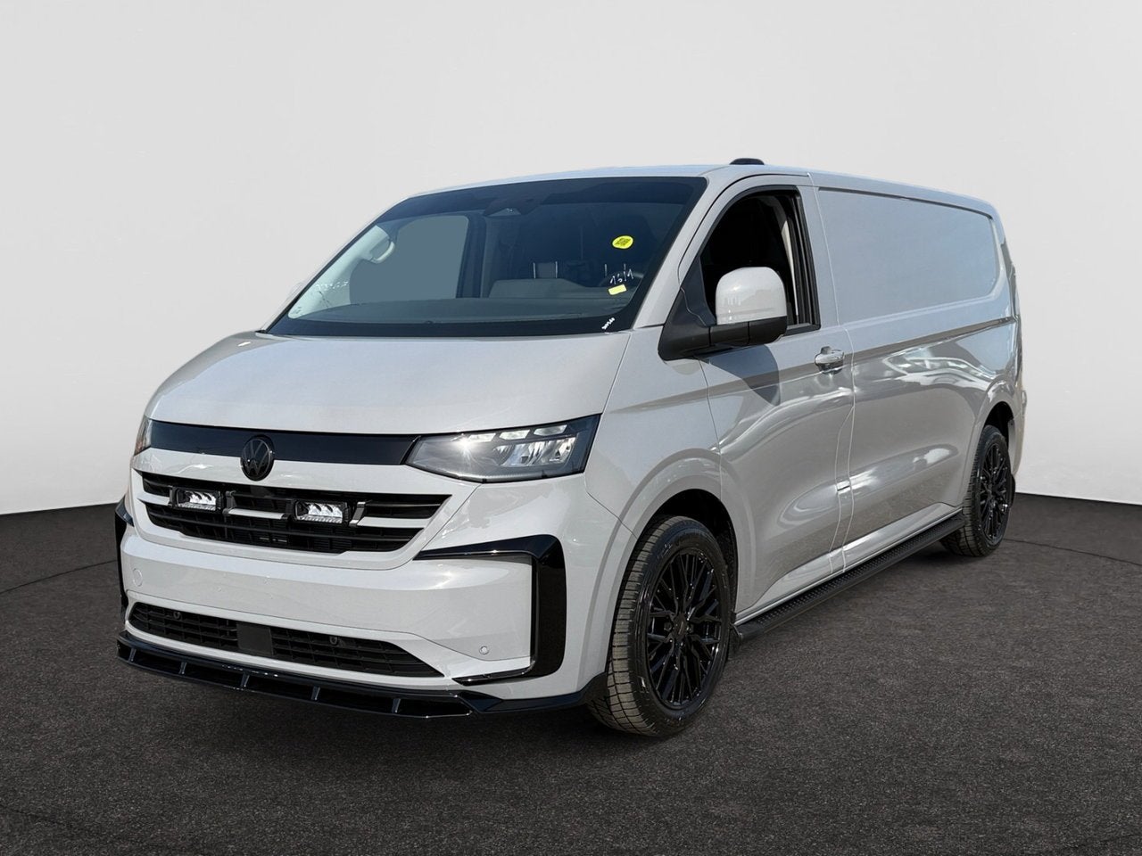 Volkswagen Transporter T7 28 Fou Lwb Transporter A&M Edition, Auto's, Automaat, Monovolume, Geheel digitaal combi-instrument, 206 g/km