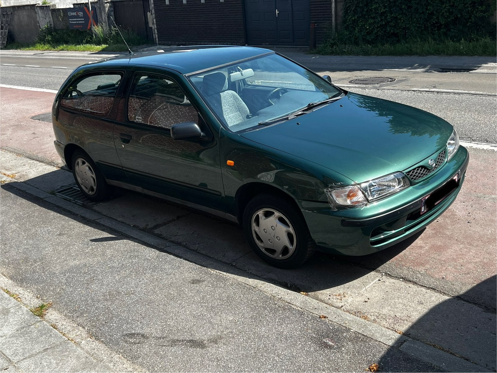 Nissan Almera 1.4 (16v) 1998 800€!!!!!, Autos, Nissan, Achat, Boîte manuelle, 5 places, Particulier