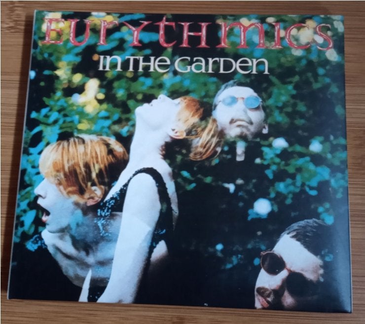 "In the Garden" (Eurhythmics) CD ZGAN, Ophalen of Verzenden, Zo goed als nieuw, Inclusief boekje
