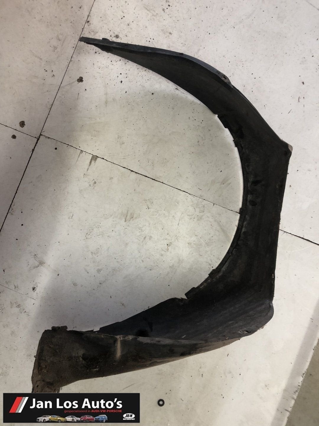Audi V8 Typ 44 modderkuip  links, Gebruikt, -, Voor, -