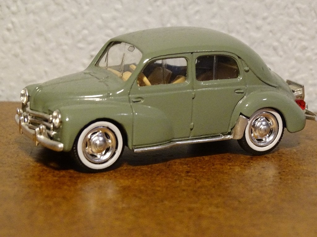 Renault 4CV 1:43 Solido, Ophalen of Verzenden, Zo goed als nieuw, Auto, Solido