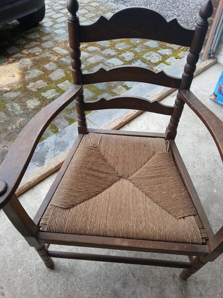 Chaise ancienne, Enlèvement
