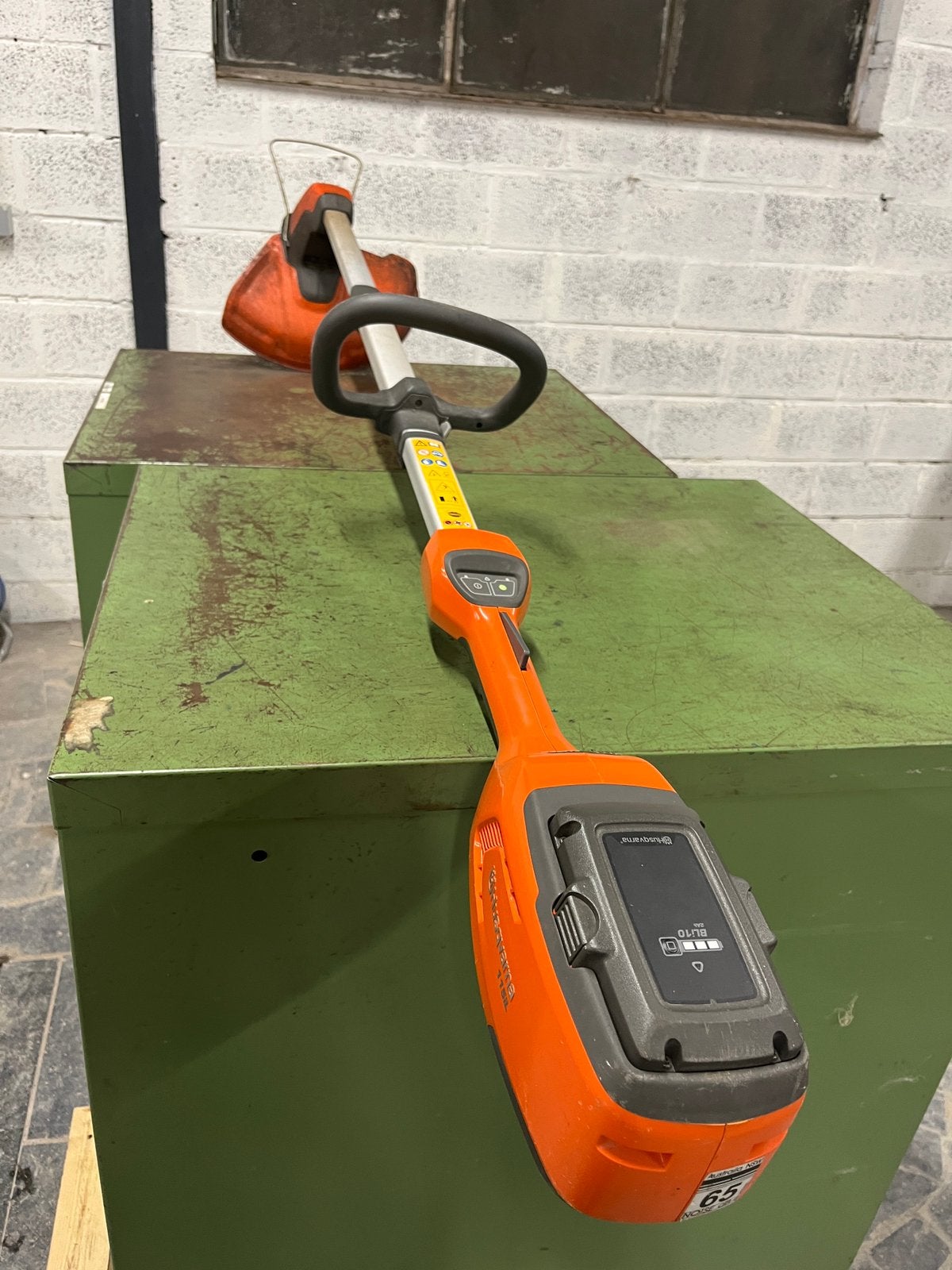 Husqvarna accutrimmer, Ophalen, Zo goed als nieuw