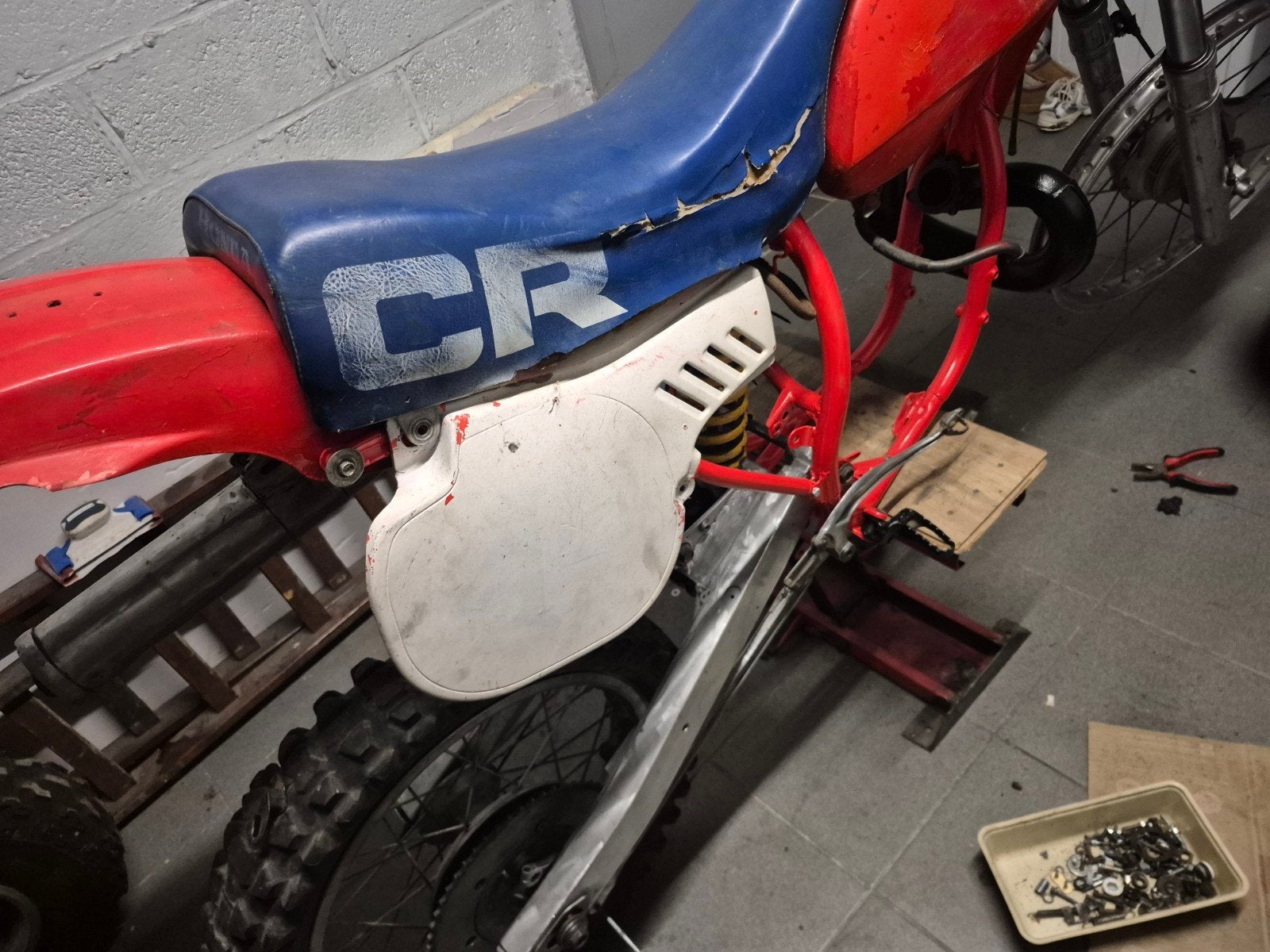 Honda CR480, Motoren