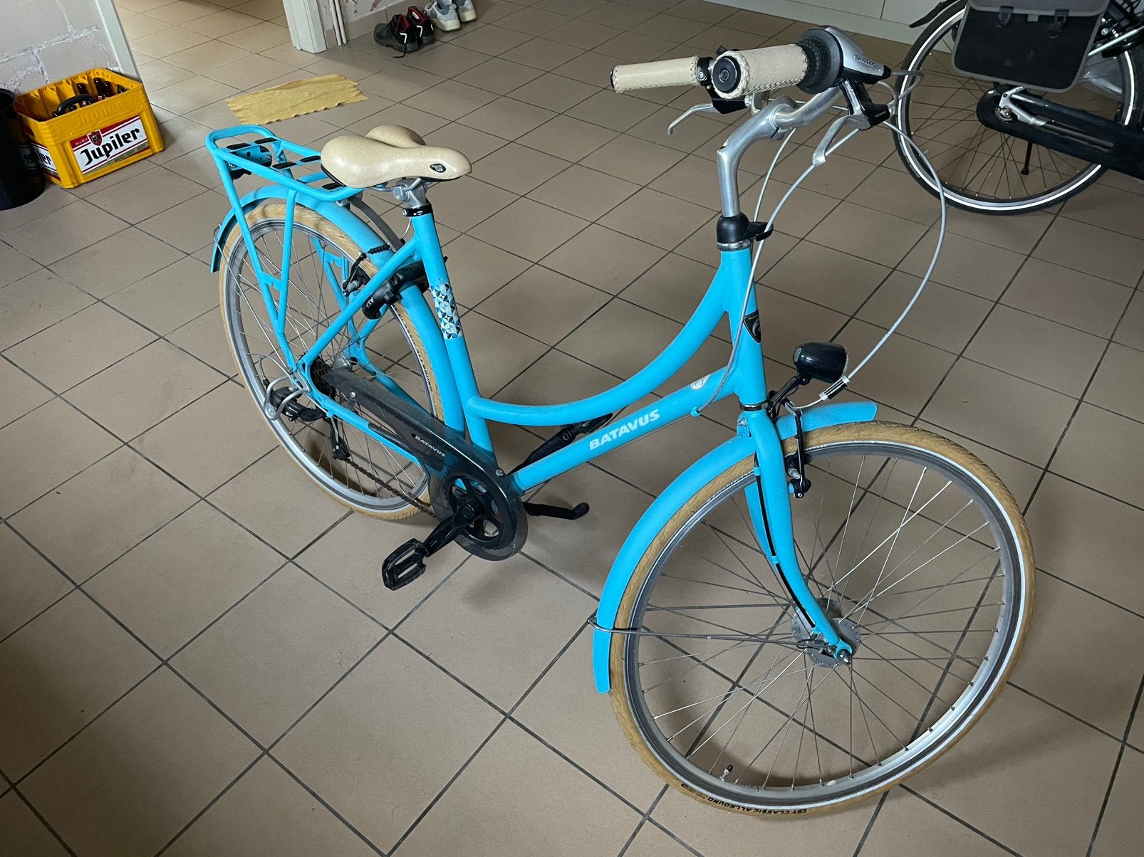 Meisjesfiets Batavus 28inch, Ophalen, Zo goed als nieuw, Versnellingen