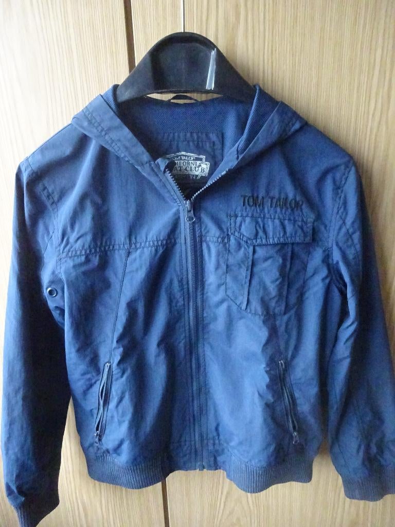 Veste TOM TAILOR 152 pour garçon bleue marine bon état, Garçon, Enlèvement ou Envoi, Pull ou Veste, TOM TAILOR