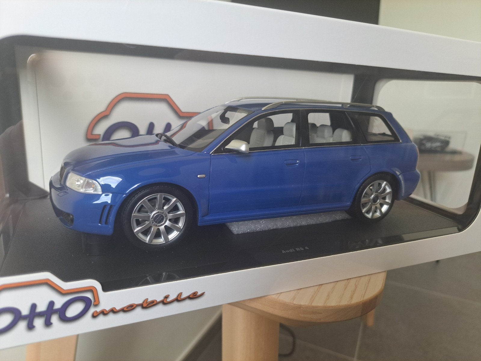 Audi RS4 B5 Bleu Nogaro OTTO OT1272 1/18 Neuve, Hobby en Vrije tijd, Modelauto's | 1:18, Nieuw, Auto, OttOMobile, Ophalen of Verzenden