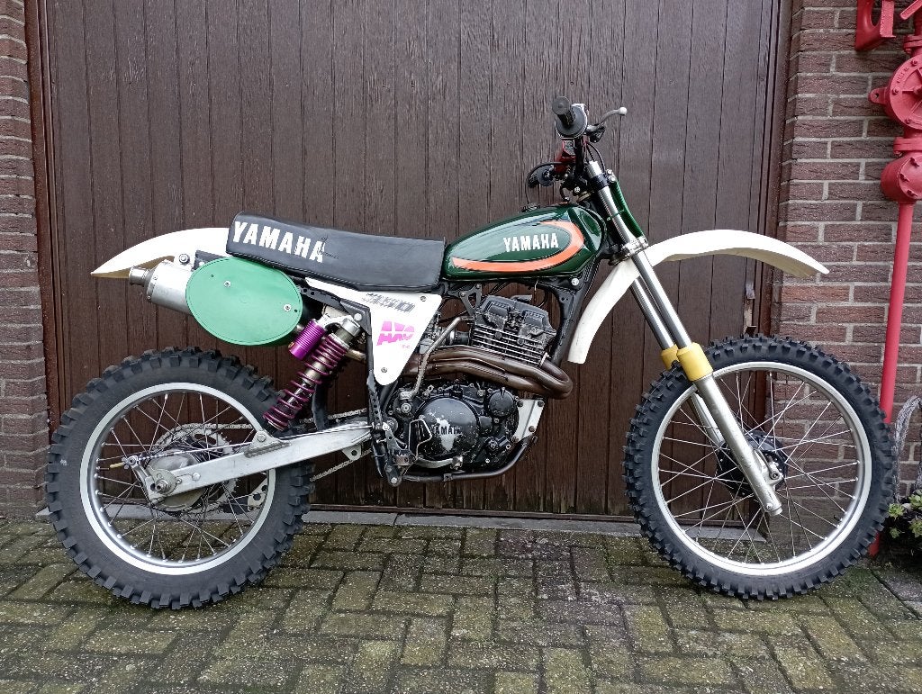 VÉLO CROSS 4 TEMPS À DOUBLE AMORTISSEUR YAMAHA TT350 1982, 350 cm³, Neuf, Moto de cross, 1 cylindre