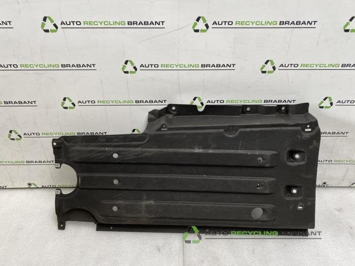Plaque de protection sol d'un Porsche Macan, -, 3 mois de garantie, Utilisé, -