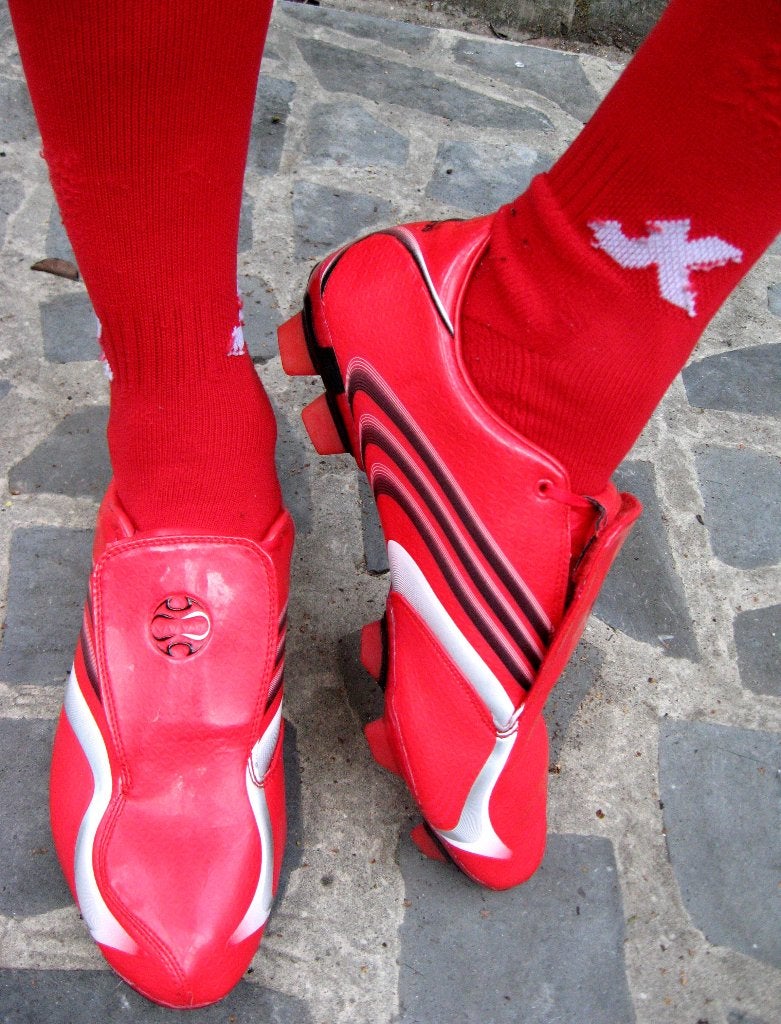 Crampons de foot Adidas F30 TRX FG 46.6, Enlèvement ou Envoi, Neuf, Chaussures