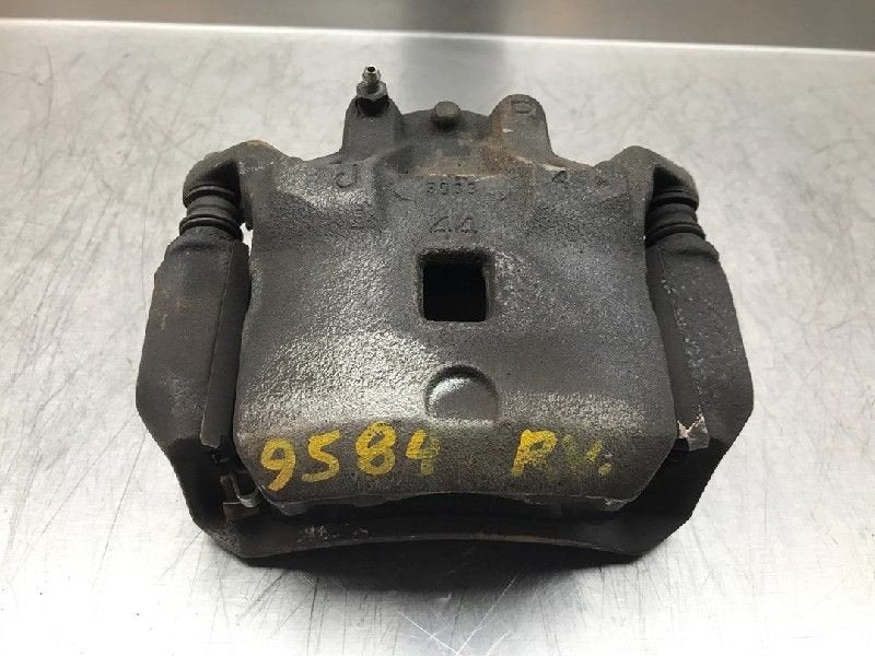 REMKLAUW RECHTS VOOR ABS Nissan Juke (F15) (01-2010/12-2019), Gebruikt, Nissan