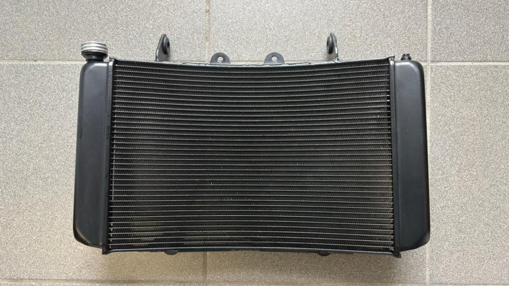 Radiateur KTM Duke 790 (2022-2026) / 890 (2021-2023), Motoren, Onderdelen | Overige, Ophalen, Gebruikt
