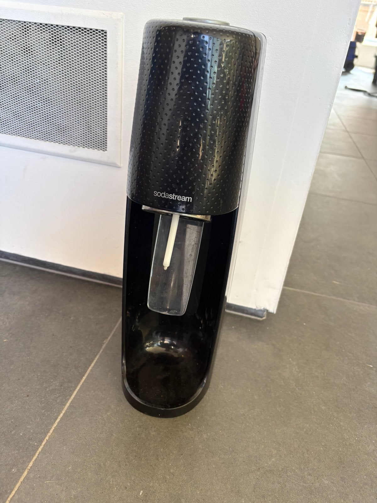 Sodastream + 2 flessen, Electroménager, Machines à eau pétillante, Enlèvement, Utilisé