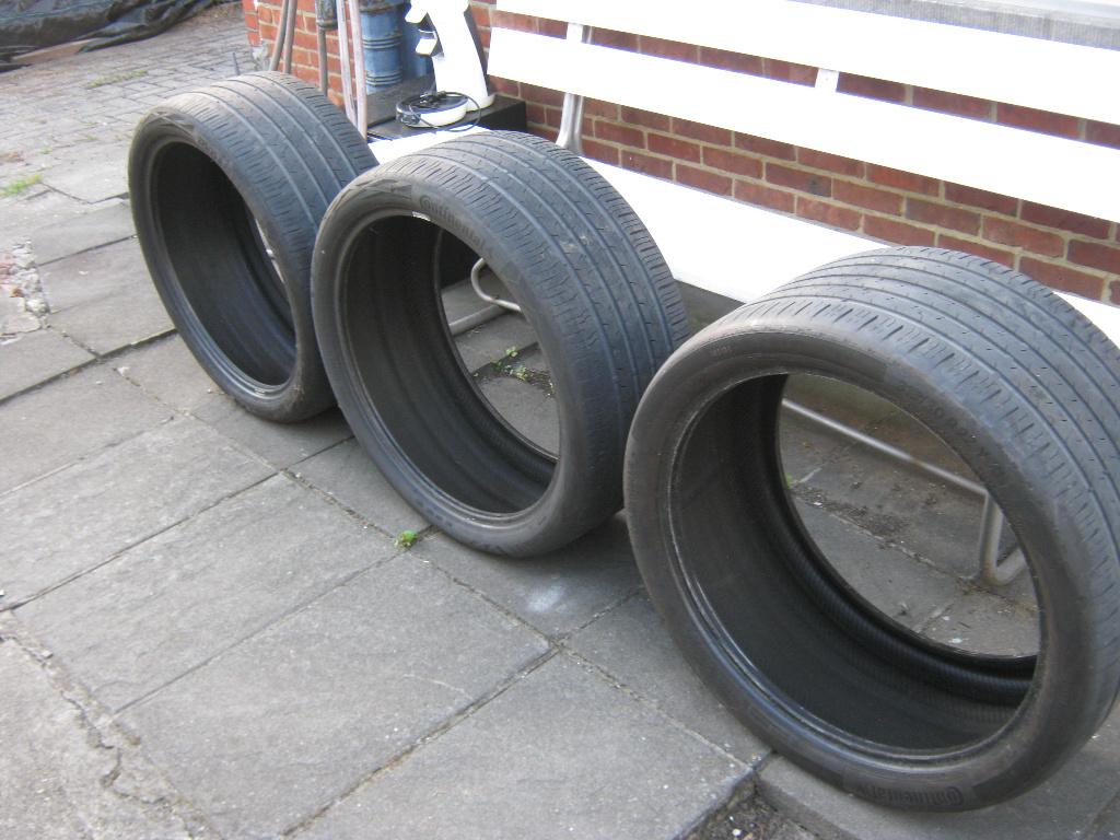 2 banden continental 315/35/r22 y xl 4-5mm 1 banden contine, Ophalen, Gebruikt