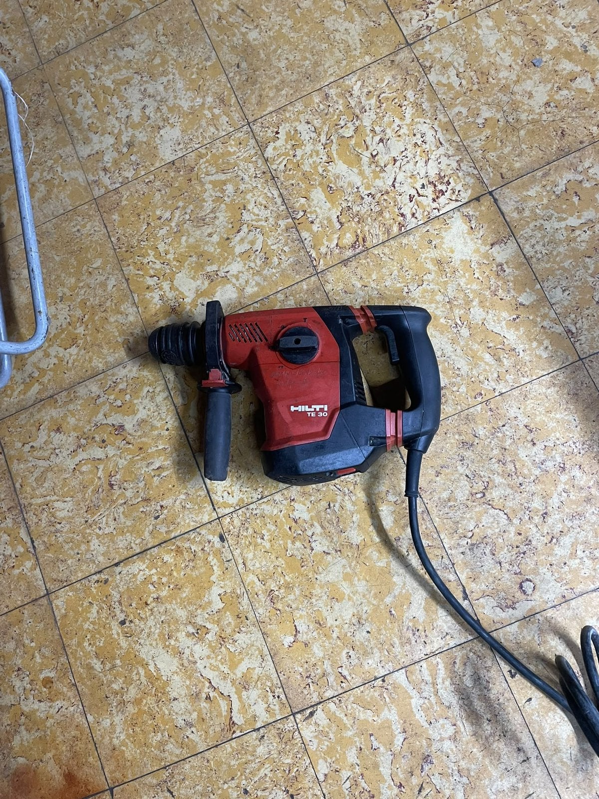 Hilti Tea 300, Enlèvement, Perceuse