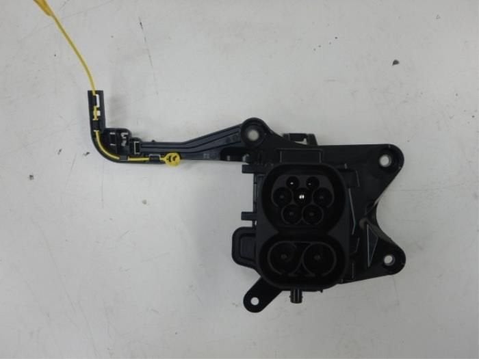 VW Tiguan 571 Hybride Zijscherm laadstopcontact, Ophalen of Verzenden, Gebruikt