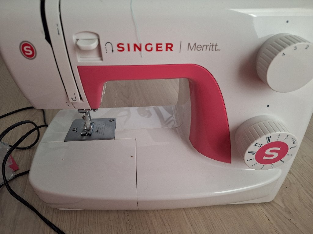 Naaimachine singer, Hobby en Vrije tijd, Naaimachines en Toebehoren, Ophalen, Zo goed als nieuw, Naaimachine, Singer