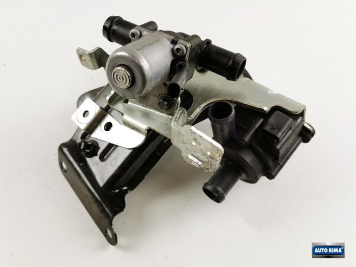 Extra waterpomp van een Volvo S60, Auto-onderdelen, Airco en Verwarming, Volvo, Gebruikt, 3 maanden garantie, Ophalen of Verzenden