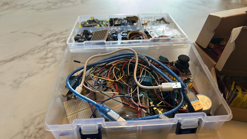 Kit met arduino componeten, Hobby en Vrije tijd, Elektronica-componenten, Ophalen, Zo goed als nieuw