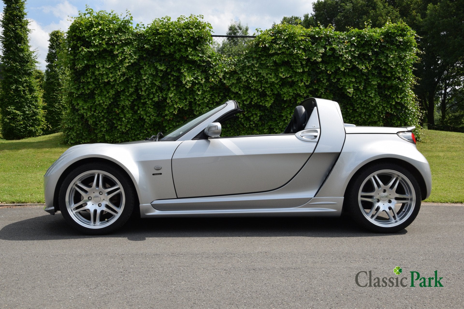 Smart Roadster Brabus (bj 2005, automaat), Auto's, Automaat, Achterwielaandrijving, Zwart, 4 cilinders