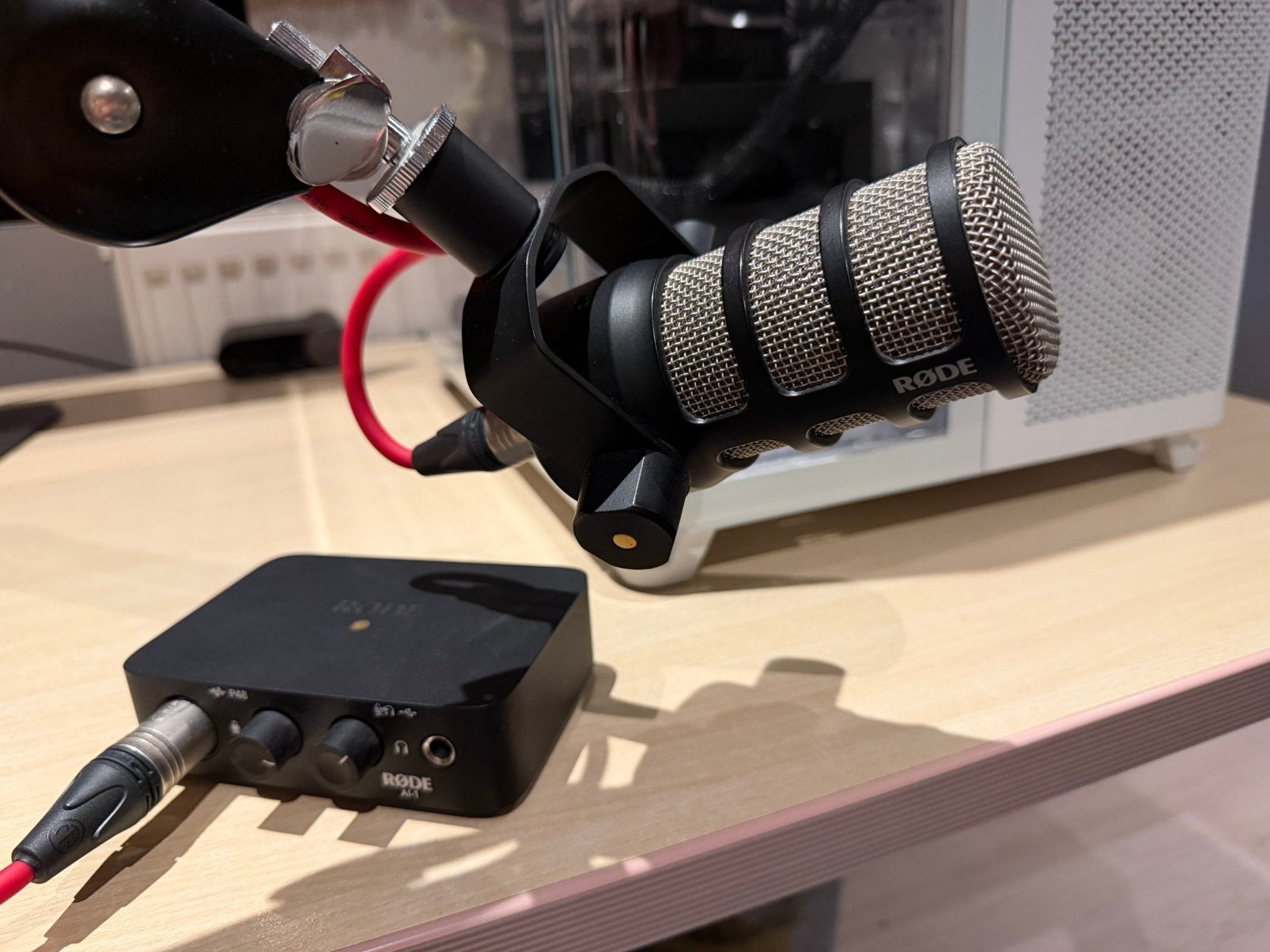 Rode Podmic + Rode AI-1 dac, Muziek en Instrumenten, Ophalen of Verzenden, Nieuw, Studiomicrofoon