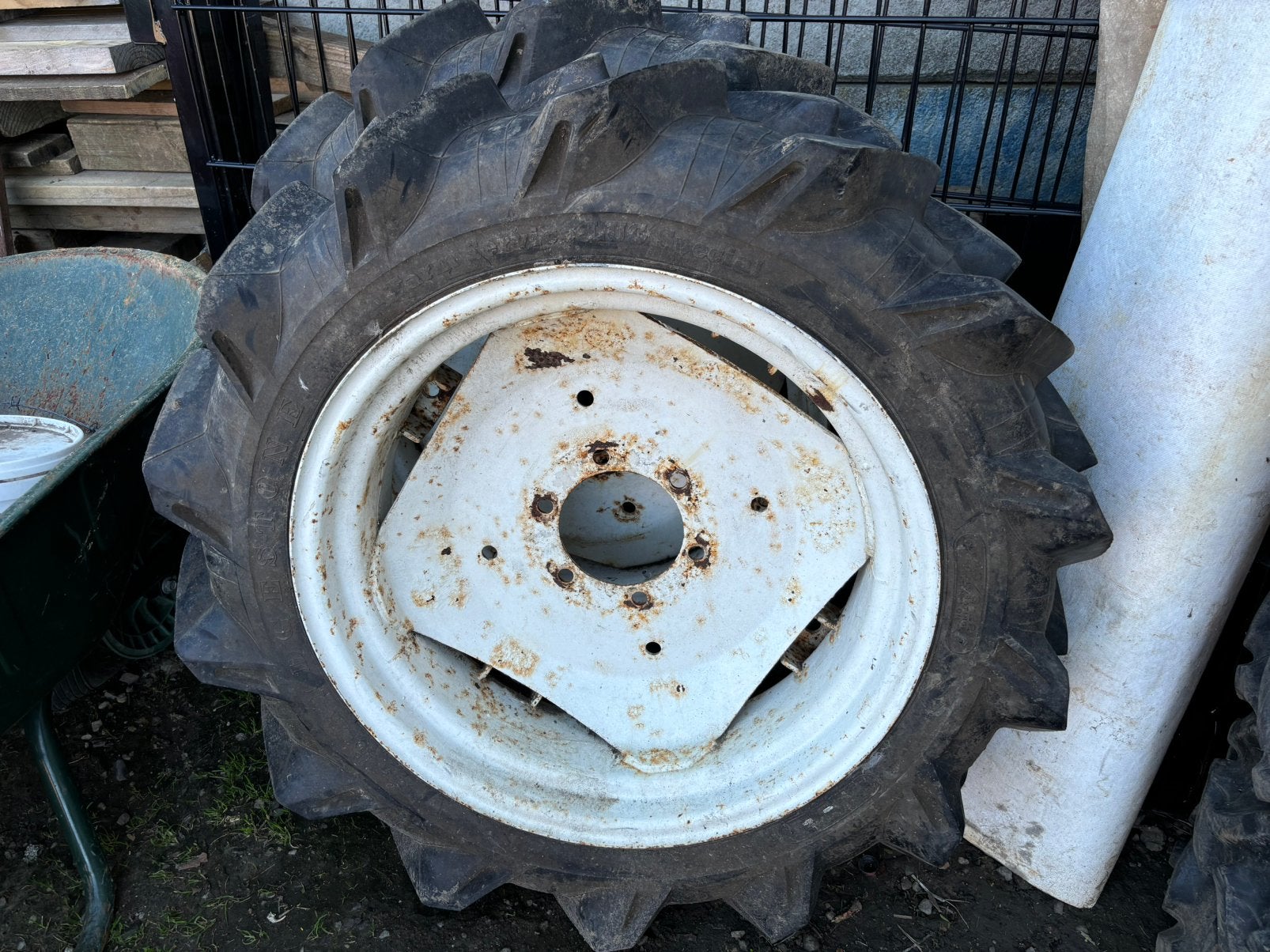 Pneus micro tracteur, Articles professionnels, Enlèvement ou Envoi