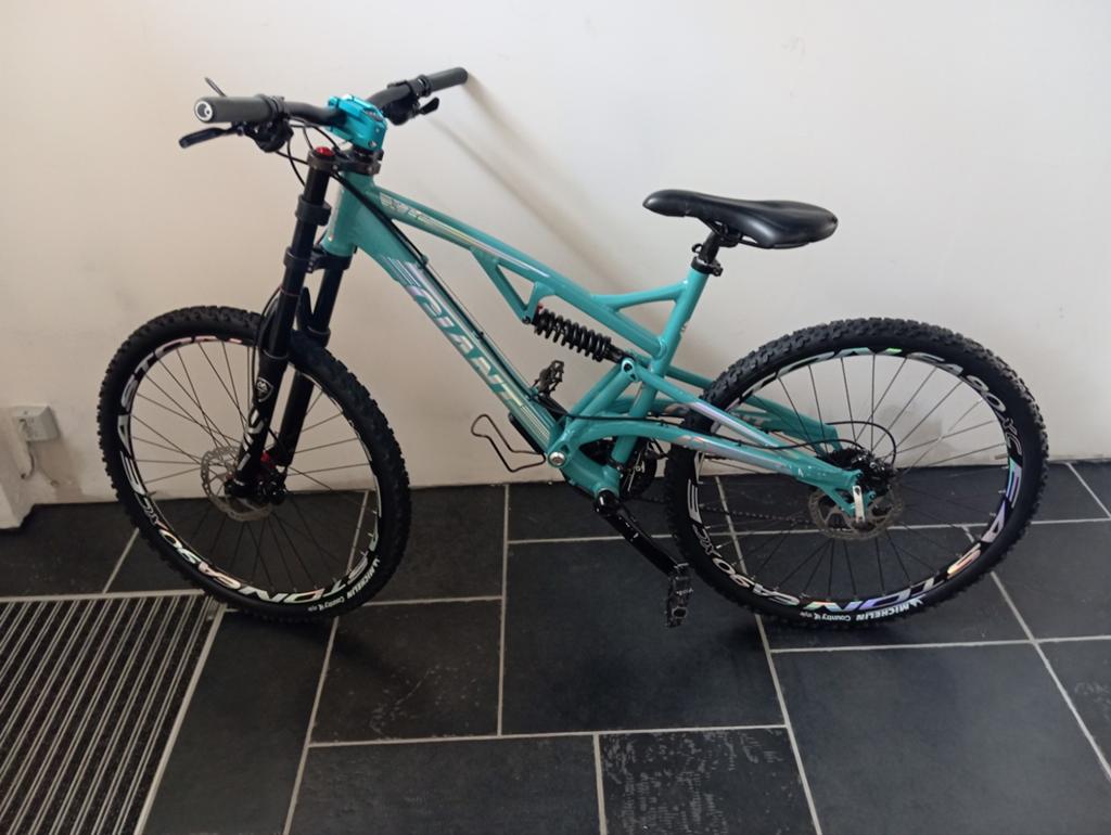 VTT Dh, Enlèvement, Aluminium