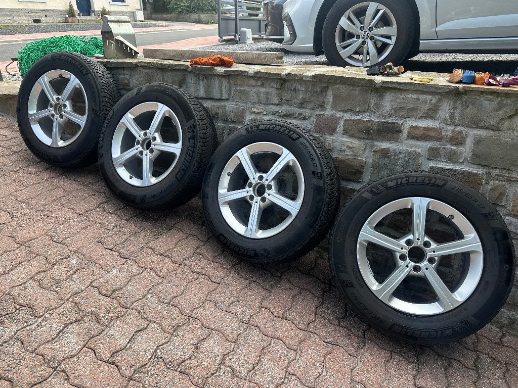 4 jantes d’origine 17 Mercedes GLB + pneus hiver, Enlèvement, Pneus hiver, Pneu(s)