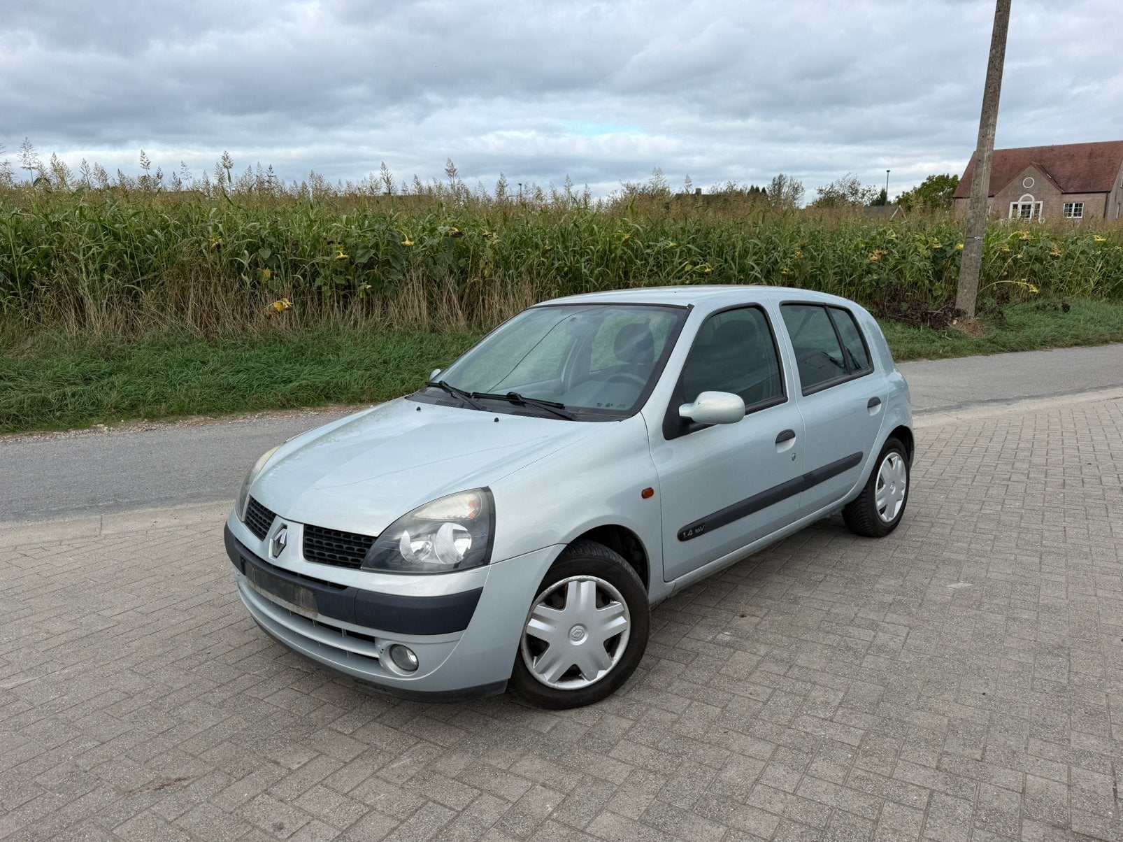 Renault clio 1.4 essence automatique avec ct, Enlèvement