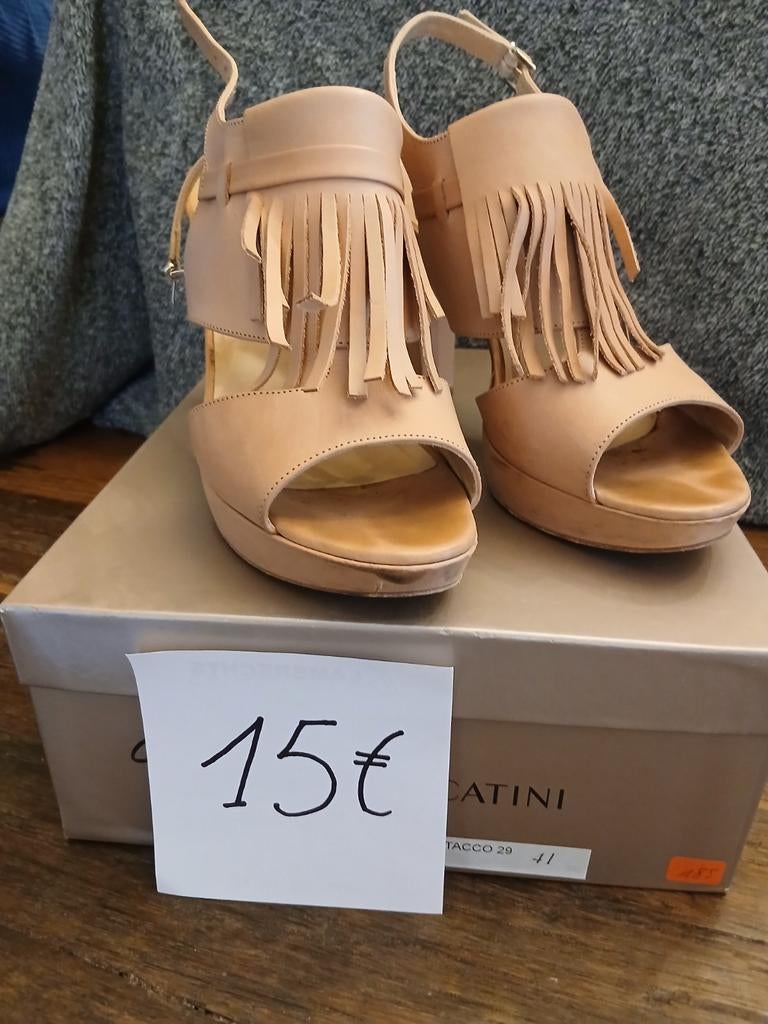 Instekkers Doe een bod., Ophalen