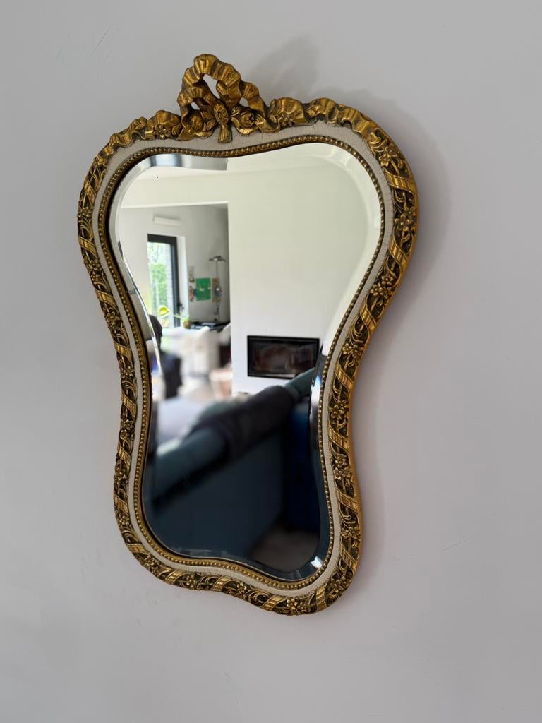 Antieke houten strikspiegel met geslepen glas, Enlèvement
