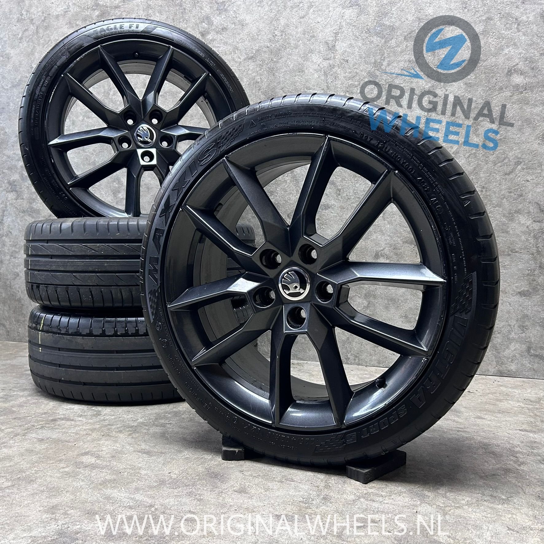 18 inch originele velgen + zomerbanden Skoda Octavia, Pneus et Jantes, Pneus hiver, Véhicule de tourisme, -