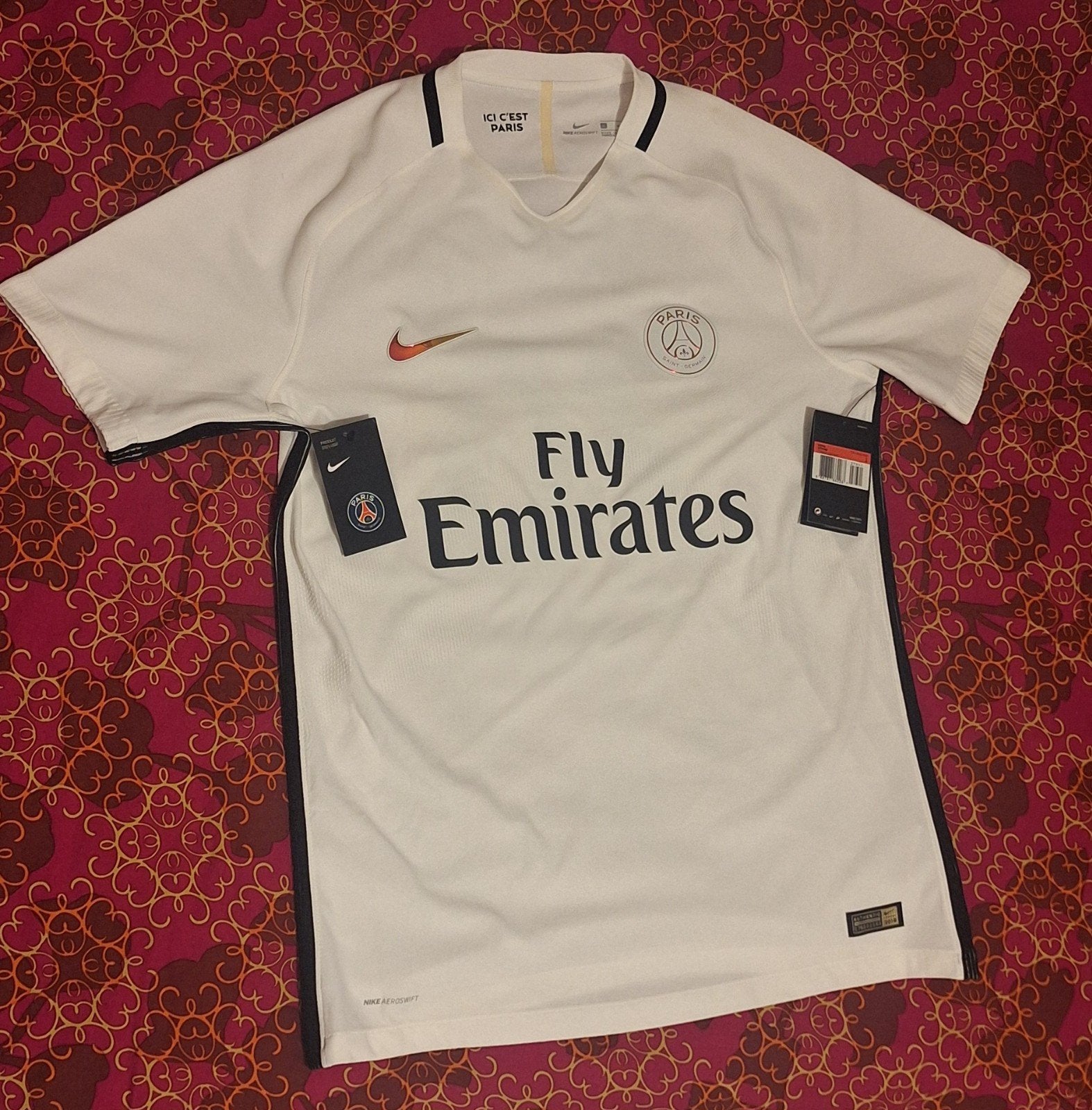 PSG 2016/17 Third Shirt AUTHENTIC Aeroswift BNWT NIKE Size L, Kleding | Heren, Sportkleding, Maat 52/54 (L), Wit, Nike, Nieuw