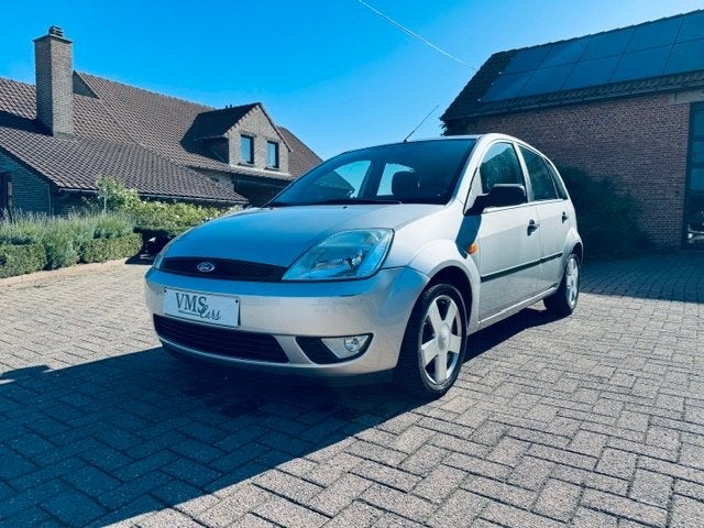 Ford Fiesta 1.4 Benzine * Trekhaak * Airco * Garantie, Auto's, Stof, Elektrische ramen, Zwart, 4 cilinders