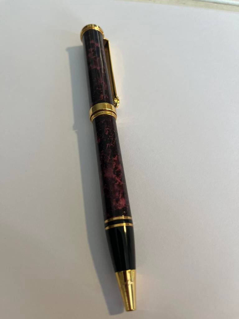Carven Paris verguld ebay price €400 mooier dan Mont Blanc, Verzamelen, Pennenverzamelingen, Ophalen of Verzenden, Zo goed als nieuw