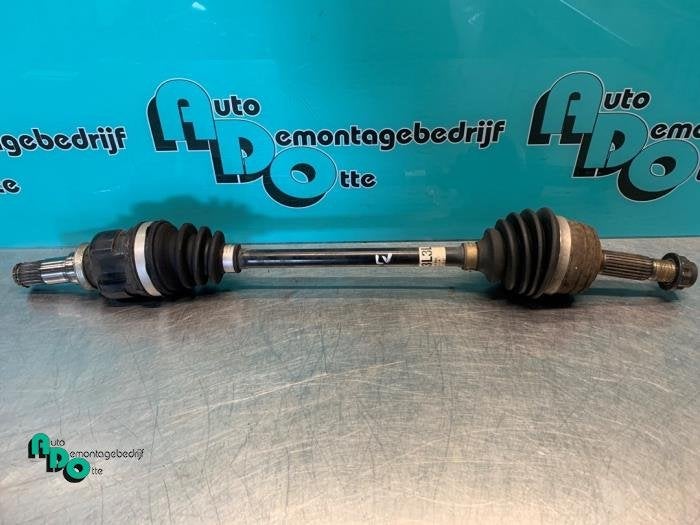 Arbre de transmission avant gauche d'un Peugeot 108 (108 14-, -, 3 mois de garantie, Utilisé, -