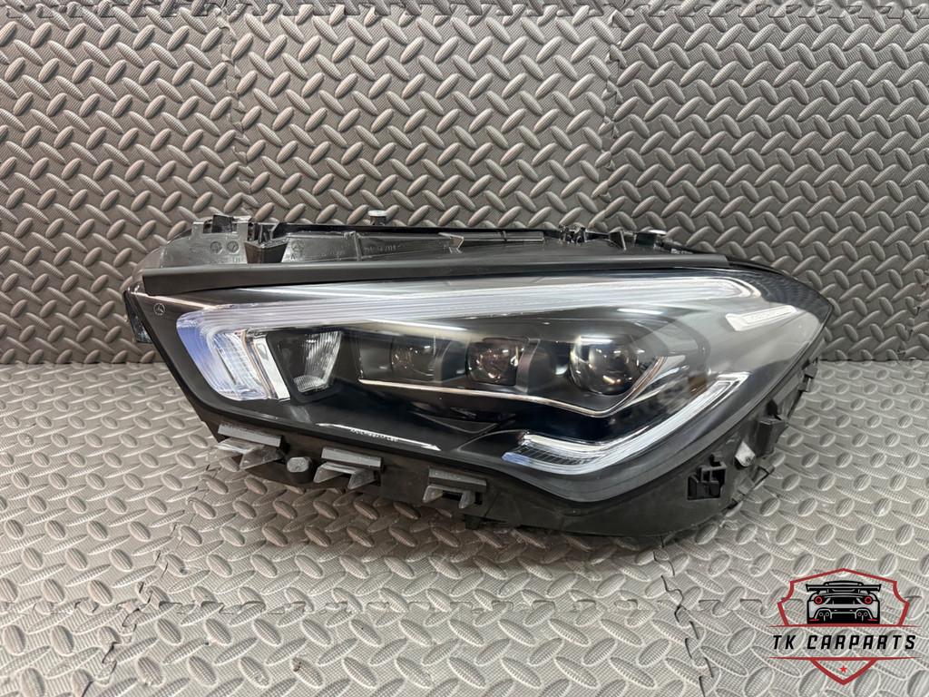 Liens de phares LED multifaisceaux Mercedes CLA W118 A118906, Neuf, Mercedes-Benz AG, Mercedes-Benz, Mercedesstrasse 120
70372  Stuttgart, DE