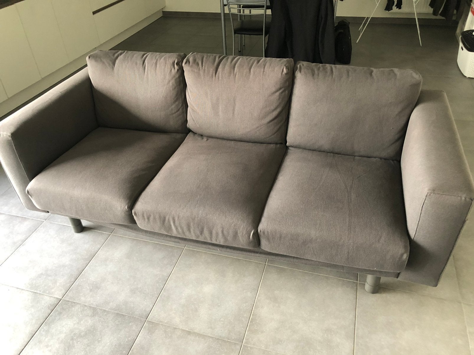 Zetel - kivik middengrijs 3-zit Ikea, 200 à 250 cm, Banc droit, Comme neuf, Enlèvement
