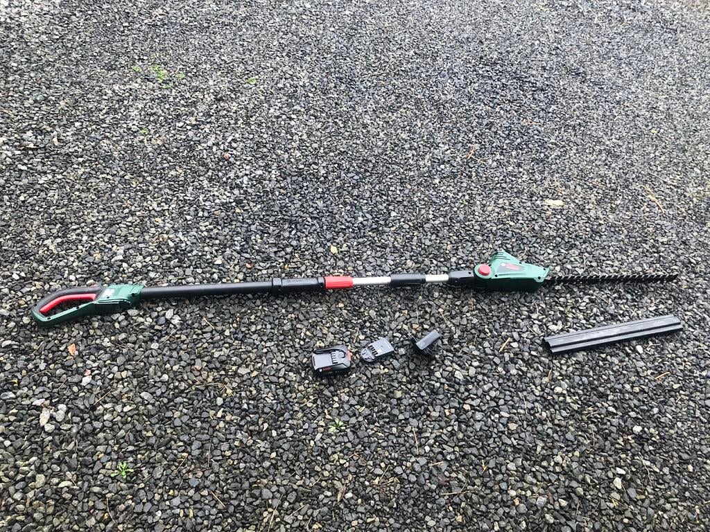 Taille haie télescopique Bosch 18V 2,5A, Enlèvement, Utilisé, Batterie