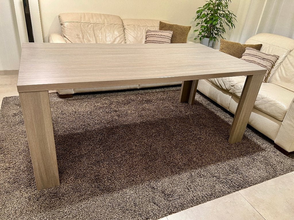 Table de salle à manger gris/beige en très bon état, Maison & Meubles, 150 à 200 cm, Cinq personnes ou plus, Comme neuf, Enlèvement