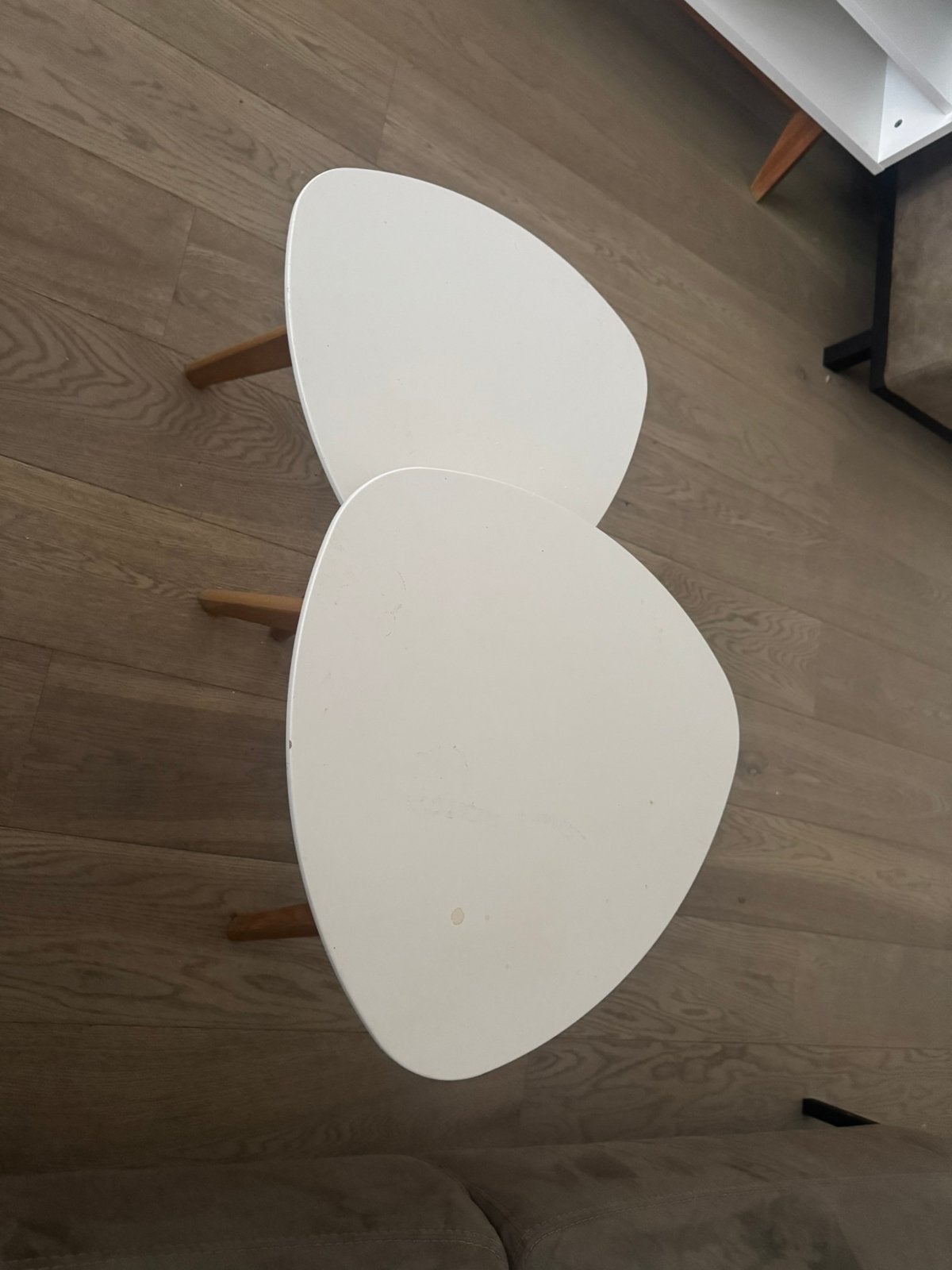 2 bijzettafels, Ophalen, Zo goed als nieuw