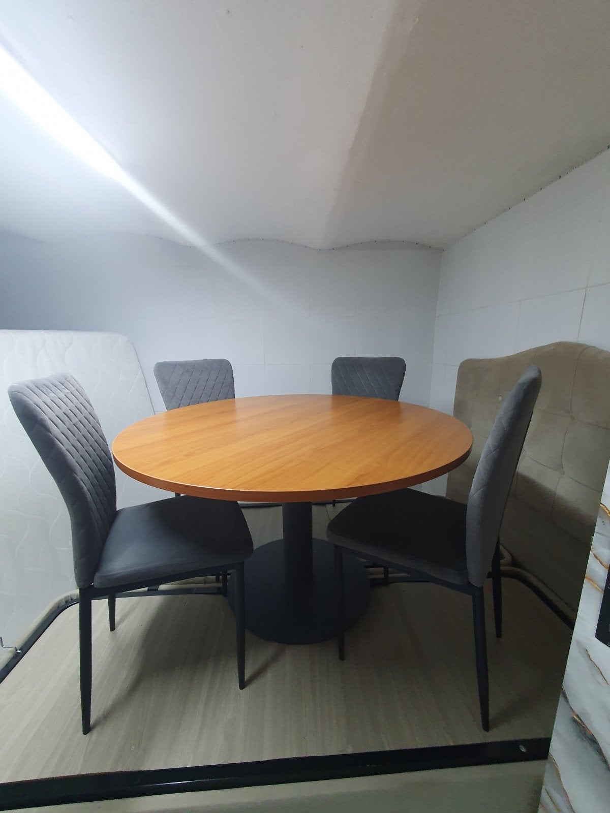 table avec 6 chaises, Enlèvement