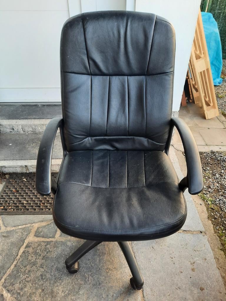 Chaise de bureau très bon état