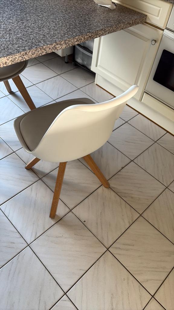 4 chaises  scandinave, Enlèvement ou Envoi, Utilisé