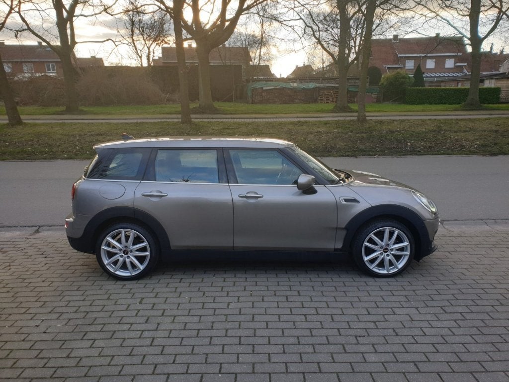 MINI CLUBMAN LCI AUTOMAAT FULL LED/DAB/CC/PDC/18D/2JGAR, Autos, 100 kW, Achat, 6 portes, Entreprise