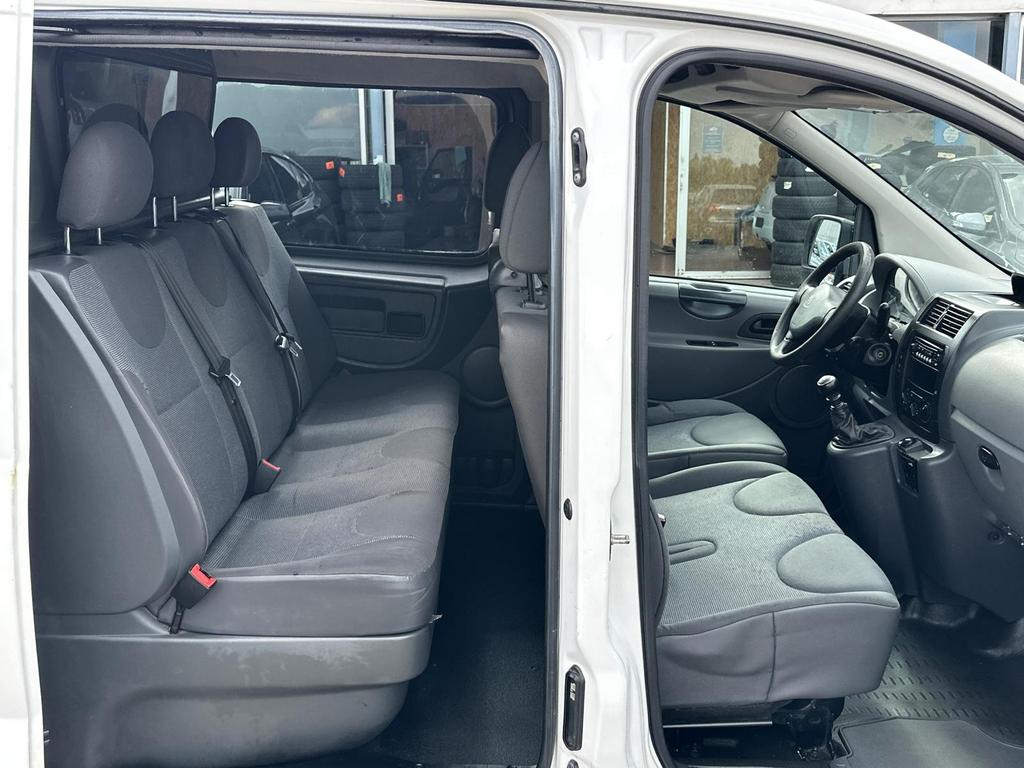 Peugeot Expert 2L Diesel Met 6 zitplaatsen, Auto's, 94 kW, Euro 5, https://public.car-pass.be/vhr/6ee67586-9d18-4844-a765-263bb8b3feba
