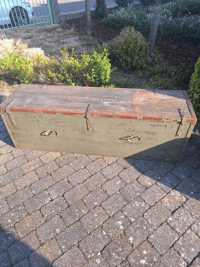 Oude legerkisten munitie, Verzamelen, Ophalen