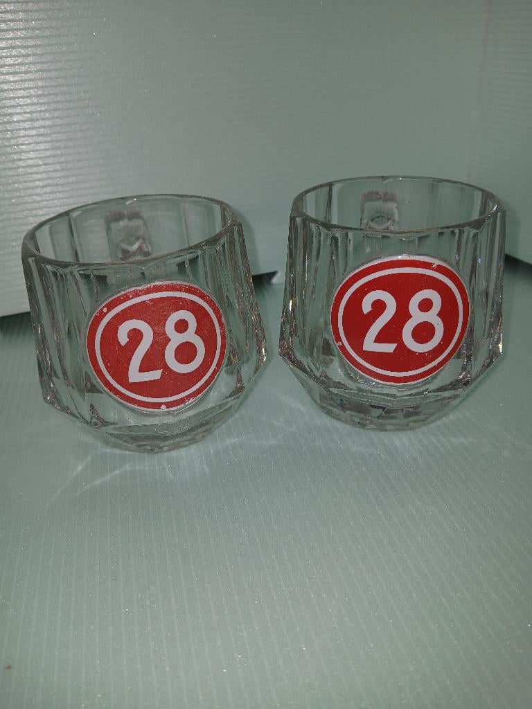 Deux anciennes chope emaillées "28" de la brie Caulier, Enlèvement ou Envoi, Comme neuf, Chope(s), Autres marques