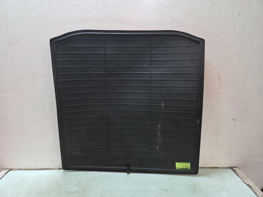 BAGAGERUIMTE MAT Octavia Combi (5EAC) (|5E98625599B9|), Gebruikt, Info@skoda-auto.de, Skoda, Max-Planck-Straße  3-5
64331  Weiterstadt, DE